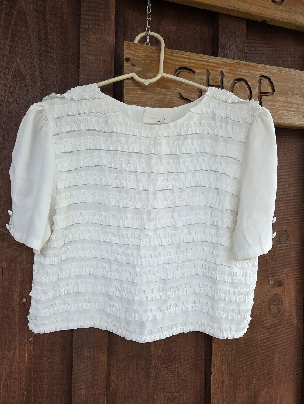 F5. Puff Sleeve Ruffled Cropped Back Button Blouse PASTEL HOUSE Vintage